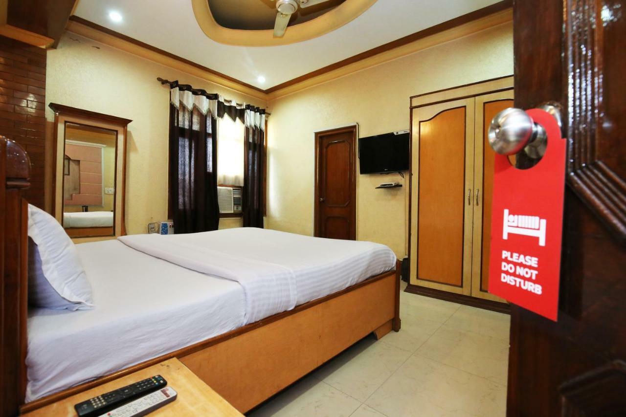 Capital O 10990 Hotel Gobind Regency Zirakpur Exterior foto